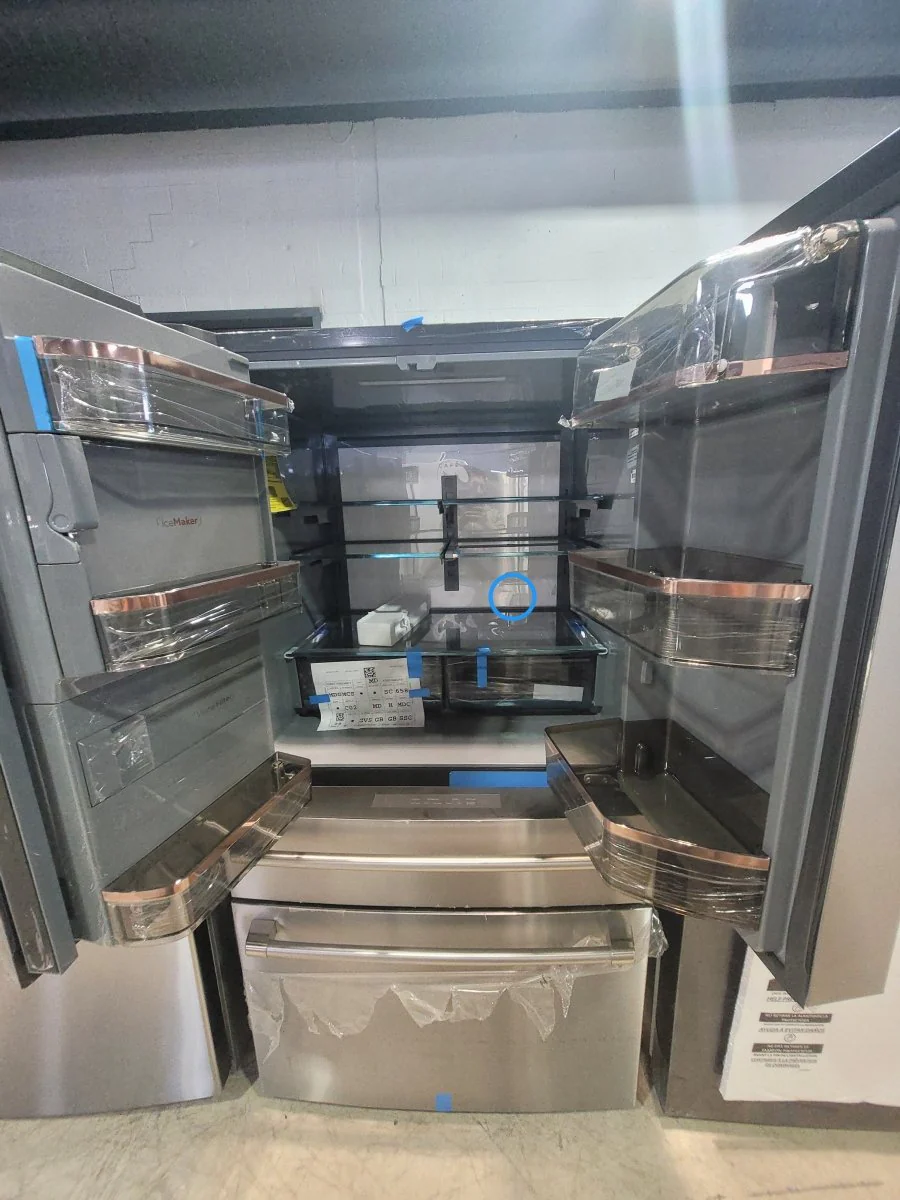 CVE28DP2NS1 - REFRIGERATORS - Café - French 4-Door - Stainless Steel - Open Box - Image 3