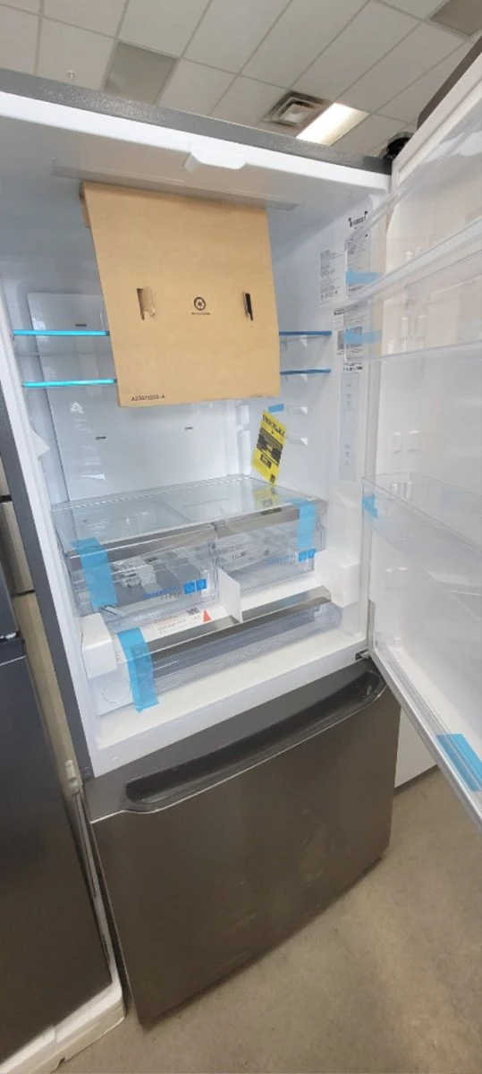 GRBN2012AF - REFRIGERATORS - FRIGIDAIRE GALLERY - Bottom Freezer - Stainless Steel - Open Box - Image 3