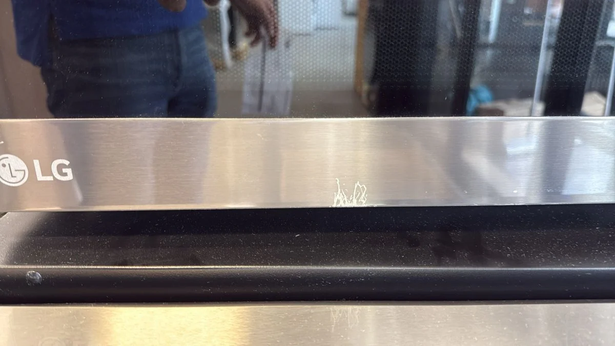 LMC2075BD - MICROWAVES OVENS - LG - Countertop - Black Stainless - Open Box - Image 3