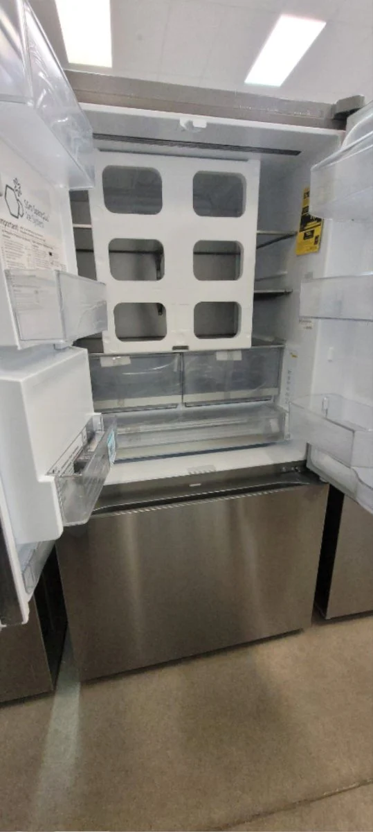 LRYXS3106S - REFRIGERATORS - LG - French 3-Door - Stainless Steel - Open Box - Image 3